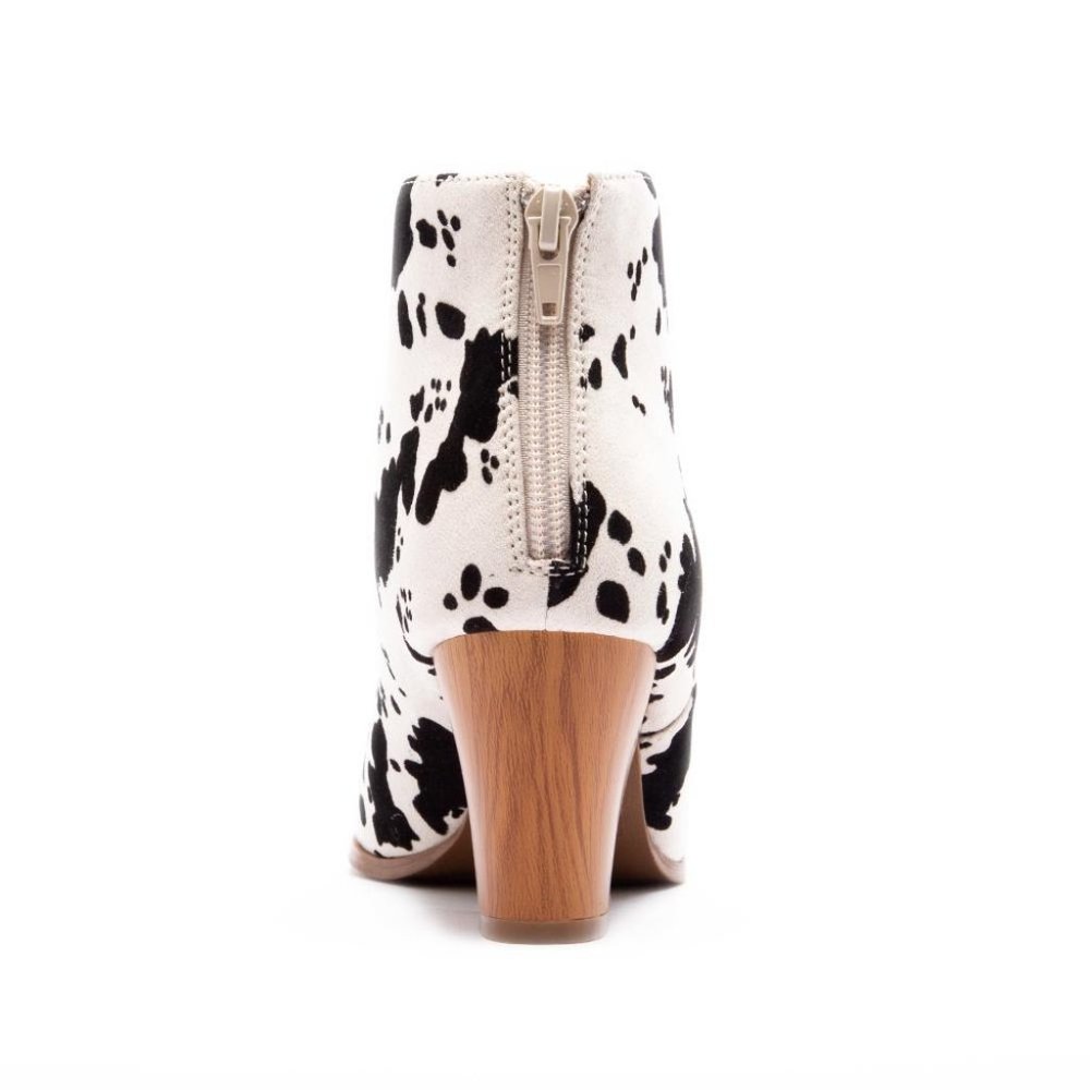 SALE! Black Cow Print Western Ankle Boots - Picture 7 of 12